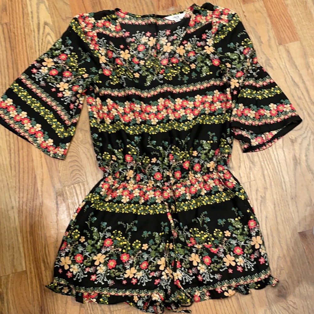 Jack by bb Dakota floral romper